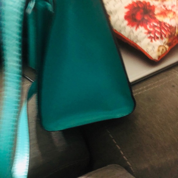 Bags - Picture 4 of 6